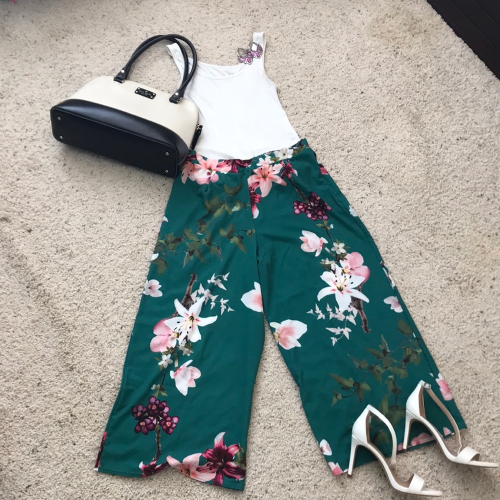 BooHoo Palazzo Pants- Hawaiian floral print